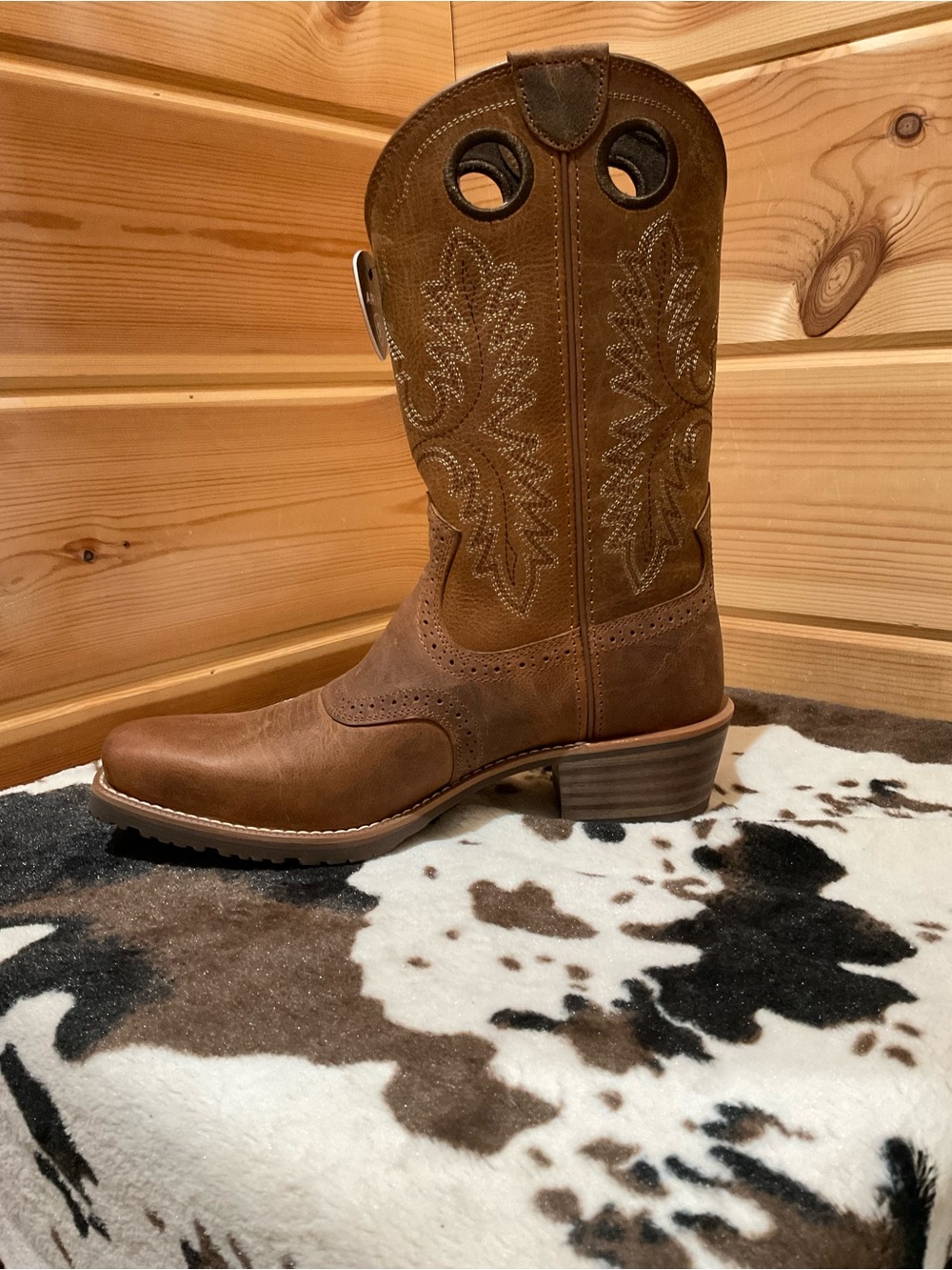 Ariat Brown Leather Western Pull-On Boots with Decorative Stitching